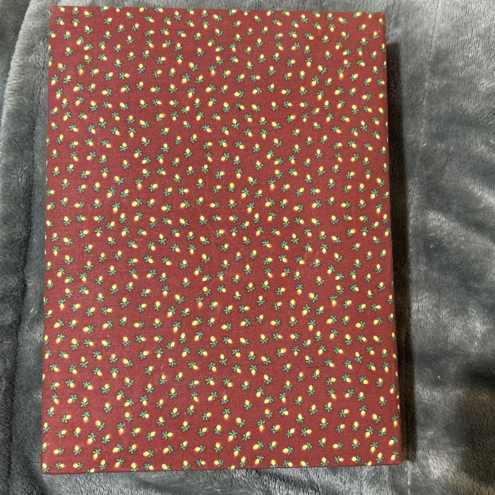 Fabric‎ Trifold, Country, Angel Photo Album, Holds 90 Photos, 4 X 6 Buttons - Picture 2 of 5